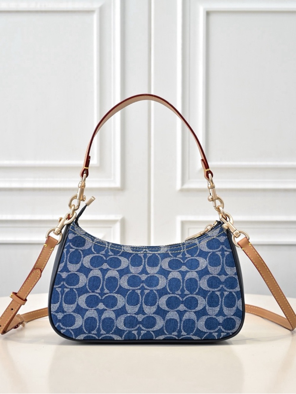 Coach Teri Shoulder Bag In Signature Denim - Picture 3 of 8